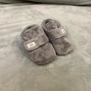 UGG Gray Bixbee Size 4/5